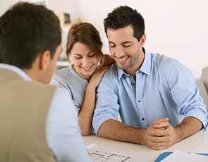 couple-contrat-de-construction-styl-habitat 2eme groupe national constructeur maisons